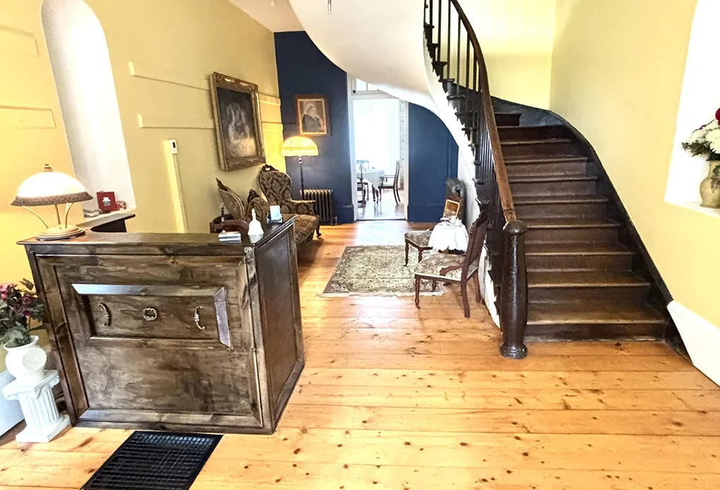 Manoir-Hamilton-hall